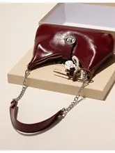 高級感あふれるシンプルなデザイン！ファッショナブルな脇下バッグ【通勤用・肩掛け・斜め掛け】