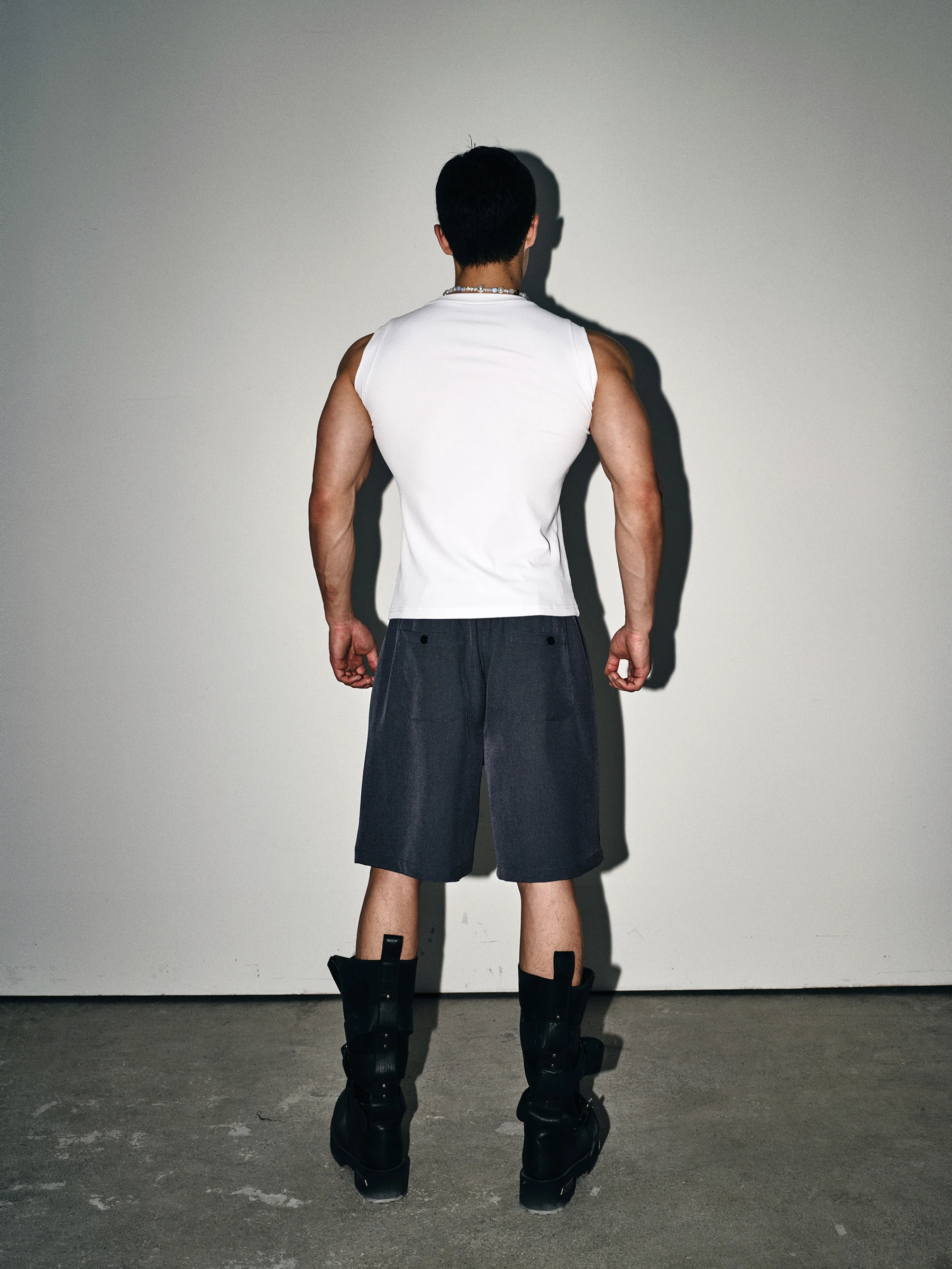 40代の男性が「かっこいいファッション」を実現するには？ショートパンツの選び方を徹底解説