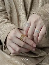 レースデザインのオープンリング【純銀製・高級感ある小ぶりデザイン】