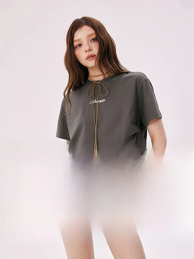 cropped t shirt はどんなときに着るべき？通勤から夏の日常まで、選び方のすべてを解説