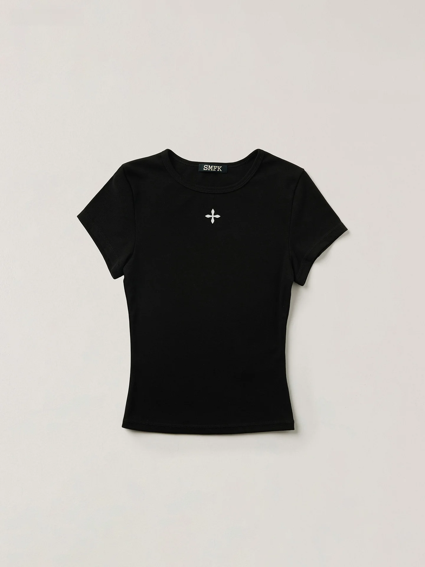 ヴィンテージスタイルのフィット感あるTシャツ：ショートスリーブのカラーバリエーションと着心地の実証