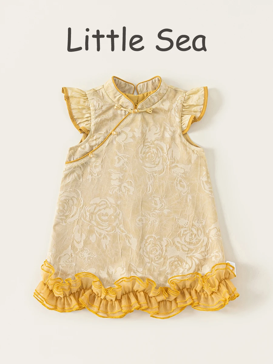 赤ちゃんの法事服にどんな女の子のドレスがおすすめ？新中式の夏用立襟ドレスが解決する3つの悩み