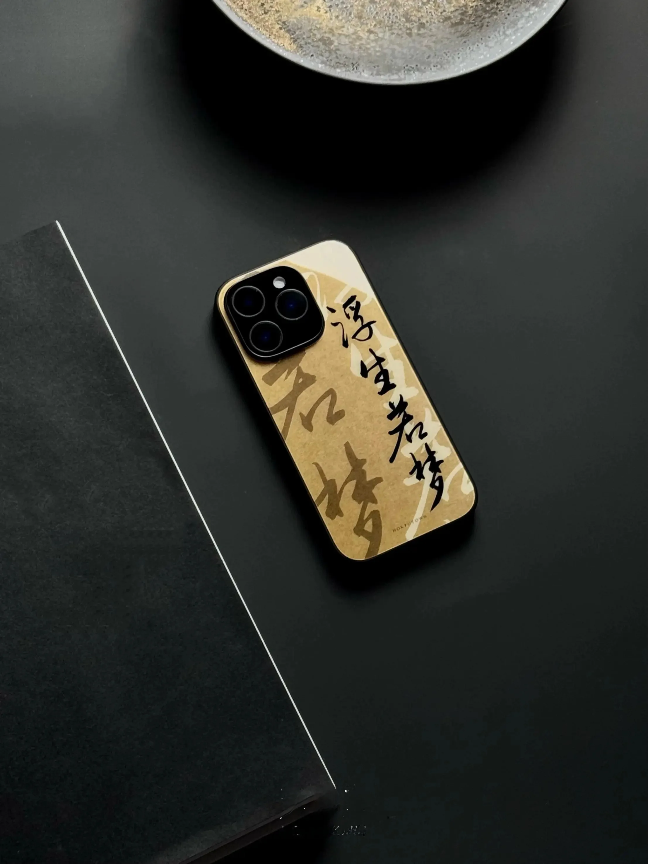 iPhone用新中式デザインケース：全画面スクリーンショットに最適な保護とデザイン