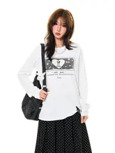小犬のプリント入り丸首長袖Tシャツ【春用・フィット・女性用】