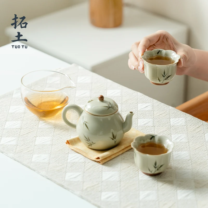 お湯沸かすキャンプで失敗しない方法は？手描き陶器のティーポットが解決する理由