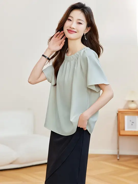 夏用カジュアルなゆったりフィットのラウンドネックTシャツ【女性用・プレーンカラー・短袖】