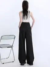黒のフィット微フレアパンツ【大きいサイズ・梨型体型・スーツスタイル】