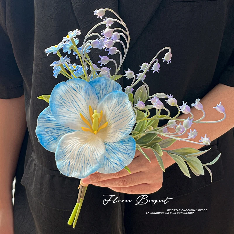 ドライフラワー花束の飾り方：シンプルデザインのフェイクフラワー小花束でインテリアを高級感に