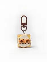 可愛らしい木椅子デザインのキーホルダー【日常使いに最適・ファッション性】
