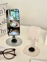高級感のあるモバイルスタンド【デスク・折りたたみ・回転式・金属製・タブレット用】