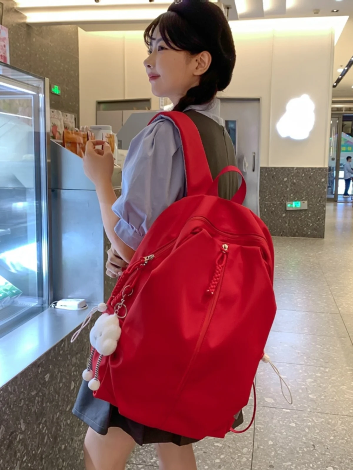 小さめで軽量なメンズリュックを選ぶなら、迷彩か帆布か？実際の使い勝手を比較してみた