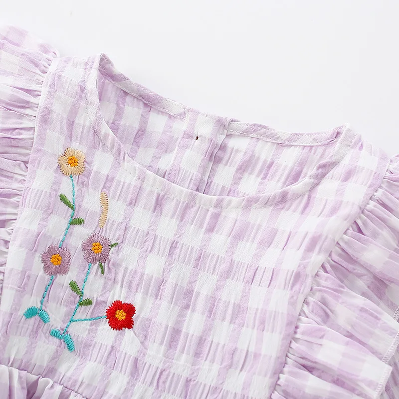 1歳の女の子にぴったりな服は？チェック柄の長袖ワンピースが今、注目されている理由
