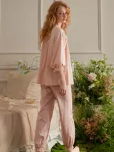 甘美なデザインの宮廷スタイルパジャマ【春秋用・七分袖・フィット】（セットアップ対応）