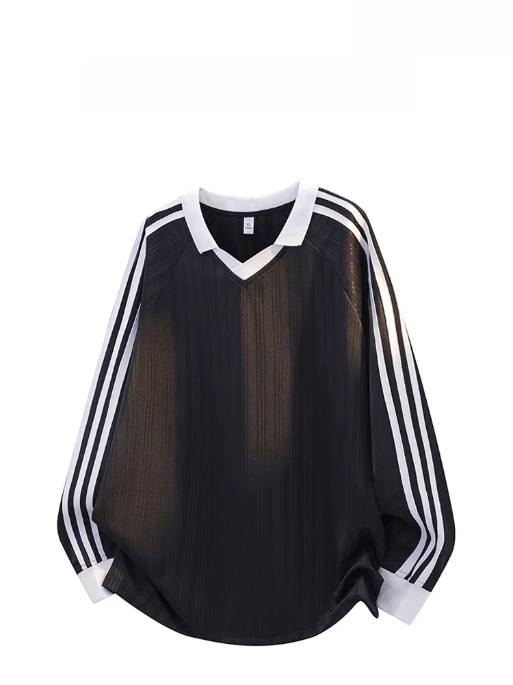 サッカー観戦の日にどんなTシャツを着るべき？青春風のカップルアイテムが解決する3つの悩み