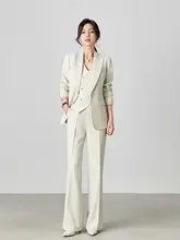 春夏向け浅い杏色の上質ビジネススーツ【女性・フォーマル・3ピース】（セットアップ対応）
