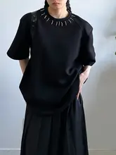 Tシャツ ユニセックス 半袖 襟元メタル装飾 パッド入り オーバーサイズ カジュアル デザイン性 夏