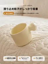 防滑デザインのカウチ用クッション【クリーム風・不規則形状・四季に対応】