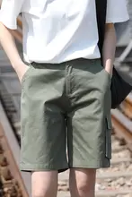 カーキ色のワークショートパンツ【夏用・薄手・フィット・大きいサイズ・カジュアル】（セットアップ対応）