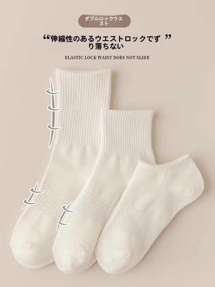 防臭加工のコットン混中筒ソックス：足の裏臭いを抑えるための実用性と使い方