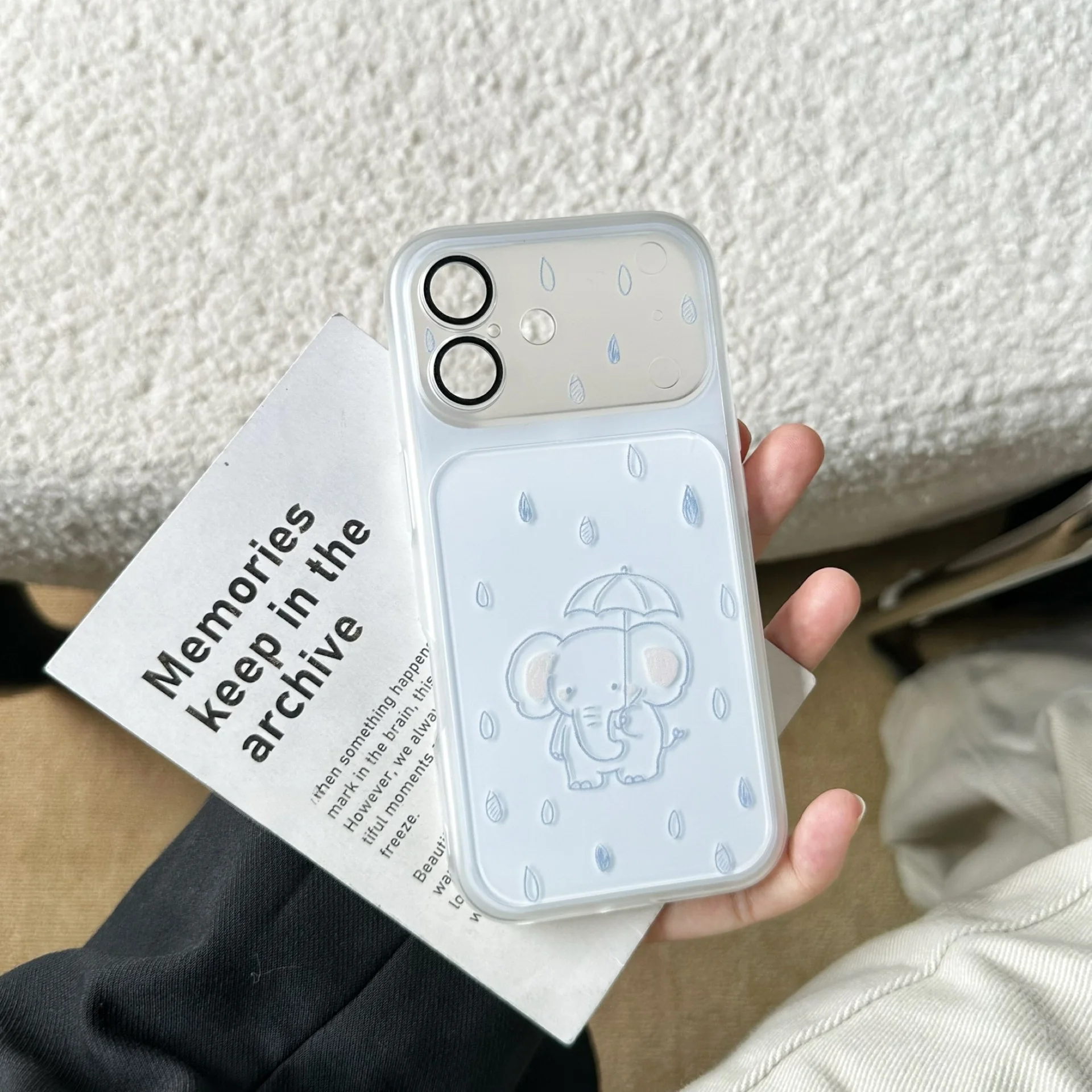 iPhone12mini に合うケースはどれがおすすめ？雨の日にぴったりな小象デザインが話題！