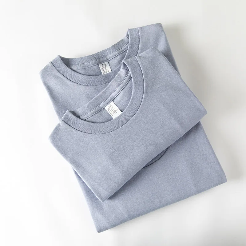 霧がかった紫のコットンTシャツ：男女兼用の夏用短袖で着心地と通気性を実証