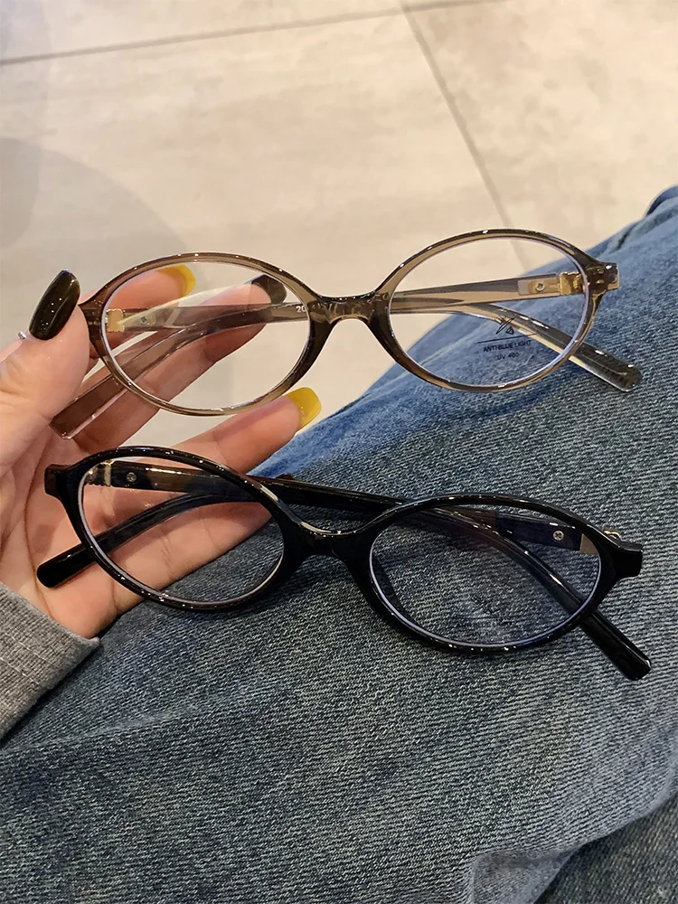 ボブメガネを選ぶときに迷うなら、この1つのスタイルが答えになる？