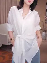 シンプルデザインのウエストリボン付き白シャツ【春用・大きいサイズ・女性用】（セットアップ対応）