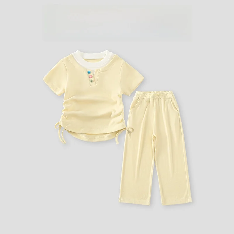 気温20度のときの子ども向け夏用半袖服の選び方：ラシャペルのTシャツがどうサポートするか