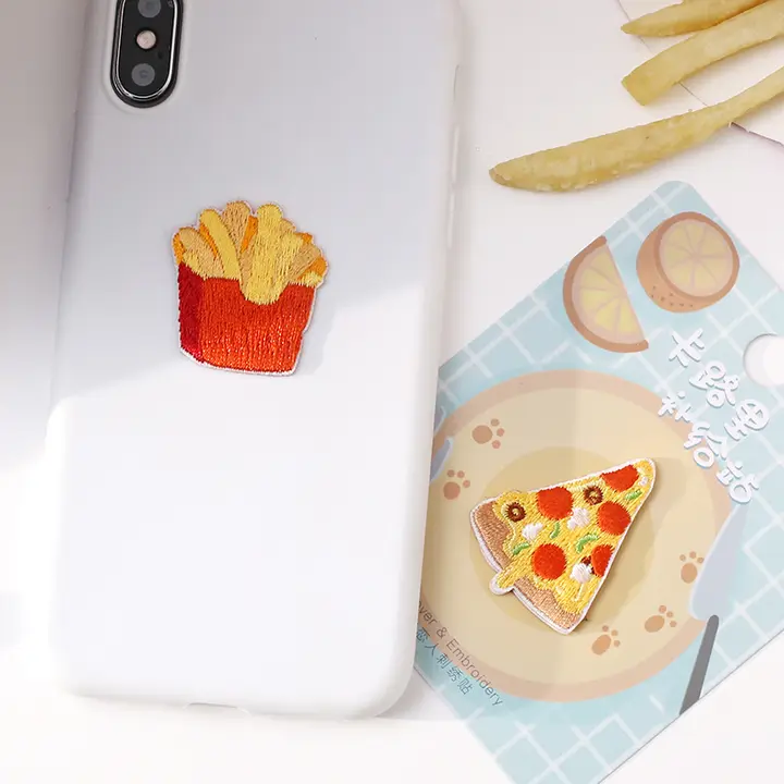 カートゥーンのお菓子刺繍パッチ【DIY用・スマホケースや手帳の装飾に】
