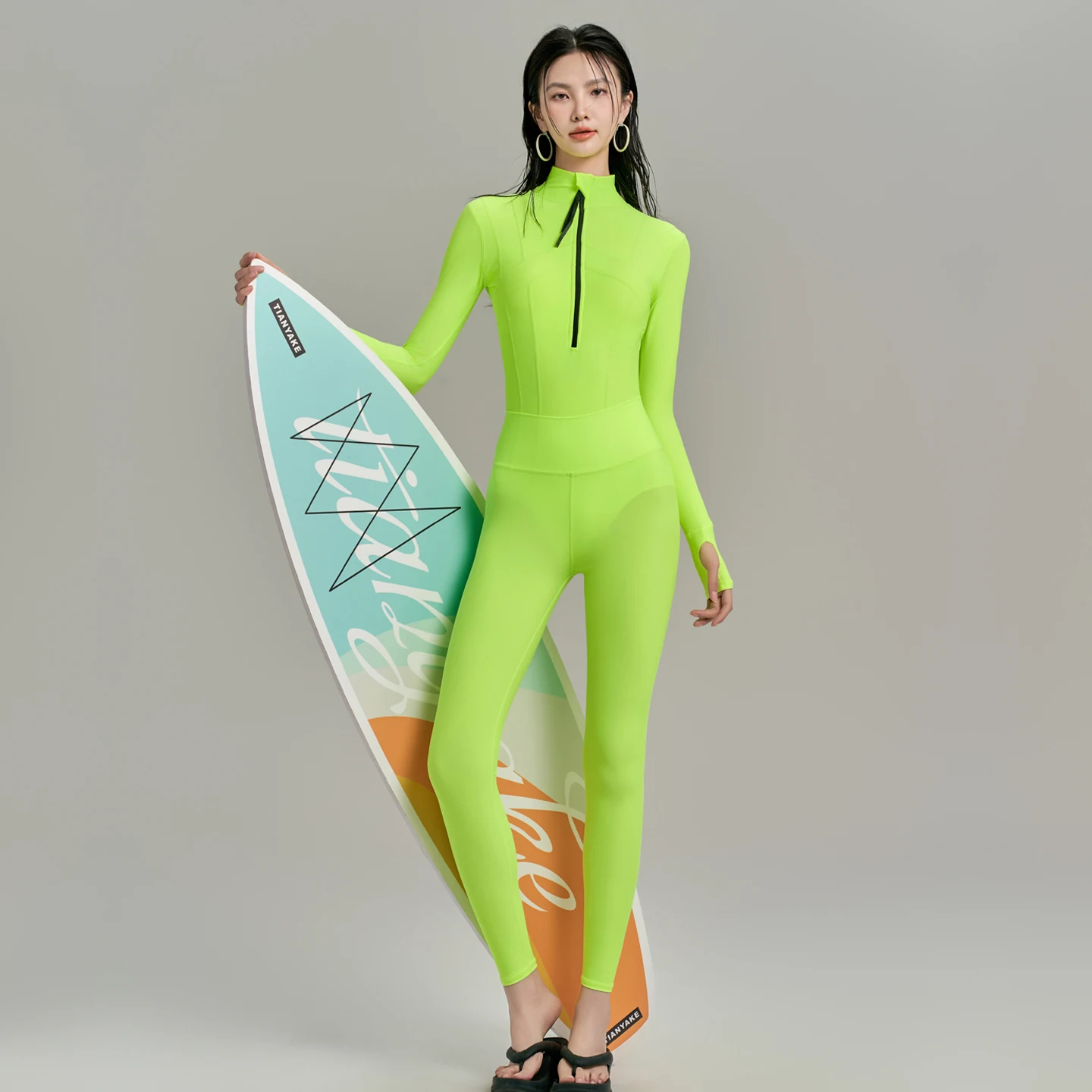 水着 セパレート スポーツ：長袖ロングパンツのレディース潜水服の実用性と使用シーン