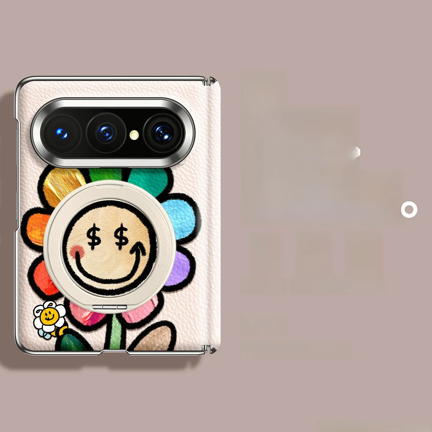 折りたたみスマホの日常を彩る、1つのカバーがもたらす「心の安定感」は？