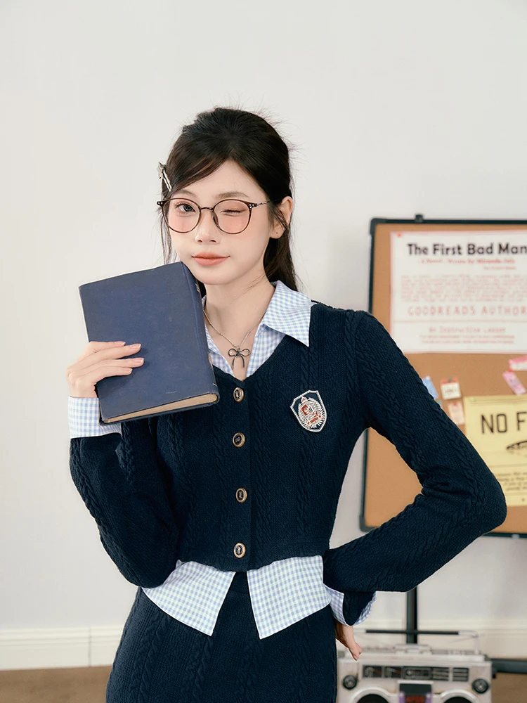 「学院風のグレー制服」を選ぶべきか？リアルな着こなしと価格のバランスを解説