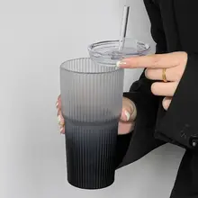 マット質感のグラデーションブラックストロー付きタンブラー【大容量・蓋付き・飲み物用】