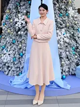 淡いピンクのエレガントな女  性用スーツスカート【春用・サテン風・ハイウェスト・ウエストフリル・ウエア対応】（セットアップ対応）
