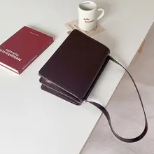 秋冬用レトロオイルレザーショルダーバッグ【おしゃれなトートバッグ・ミニバッグ・肩掛け対応】（セットアップ対応）