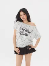 ドット柄のオフショルダー短袖Tシャツ【アメリカンビンテージ・体型カバー・ショート丈】