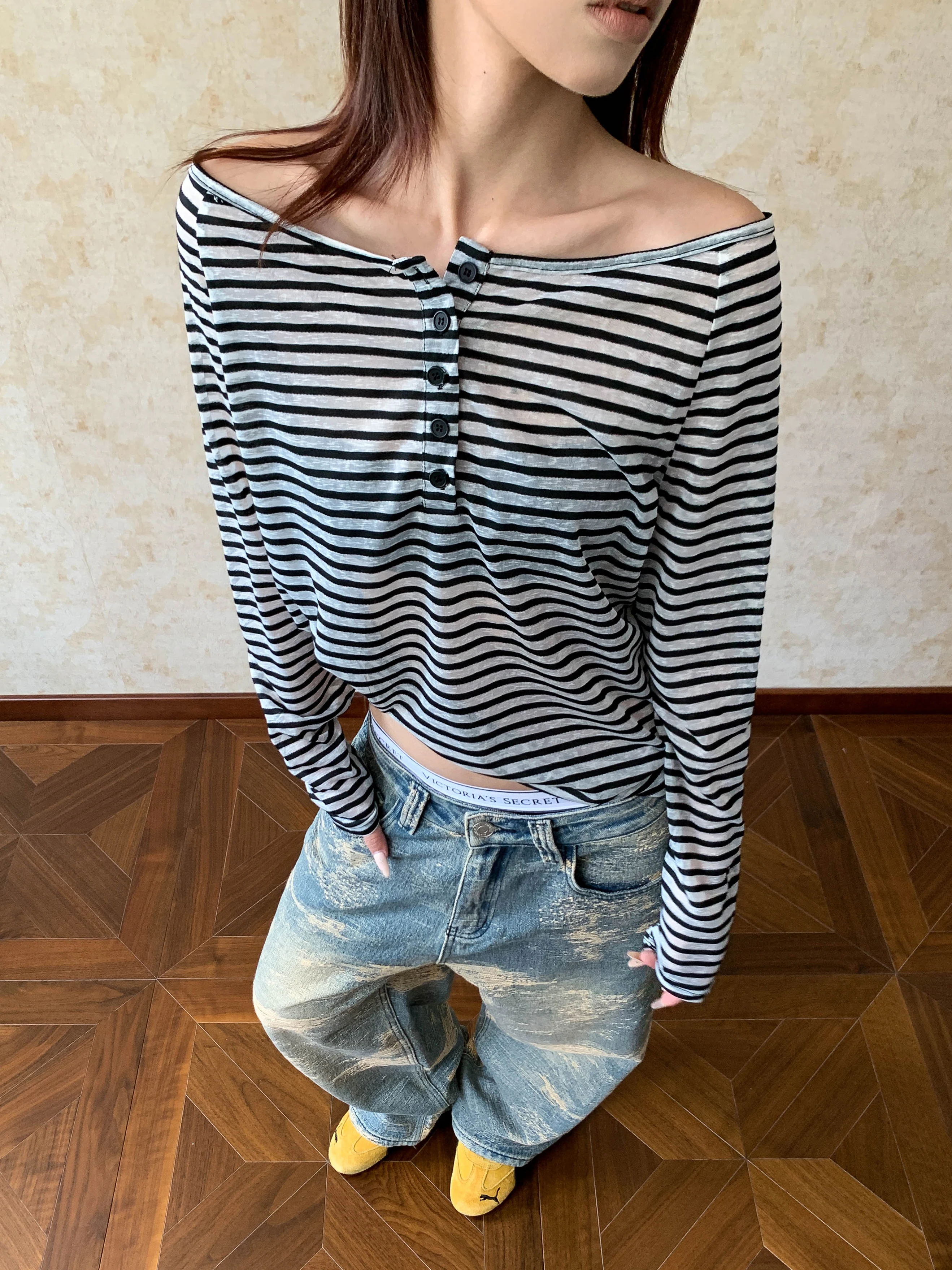 ストライプ柄長袖Tシャツ【UVカット・着心地の良い素材・ルーズフィット・女性用】