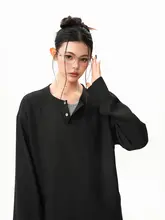 ワッフル模様の長袖Tシャツ【ユニセックス・春用・ヘンリーネック・ゆったりシルエット】