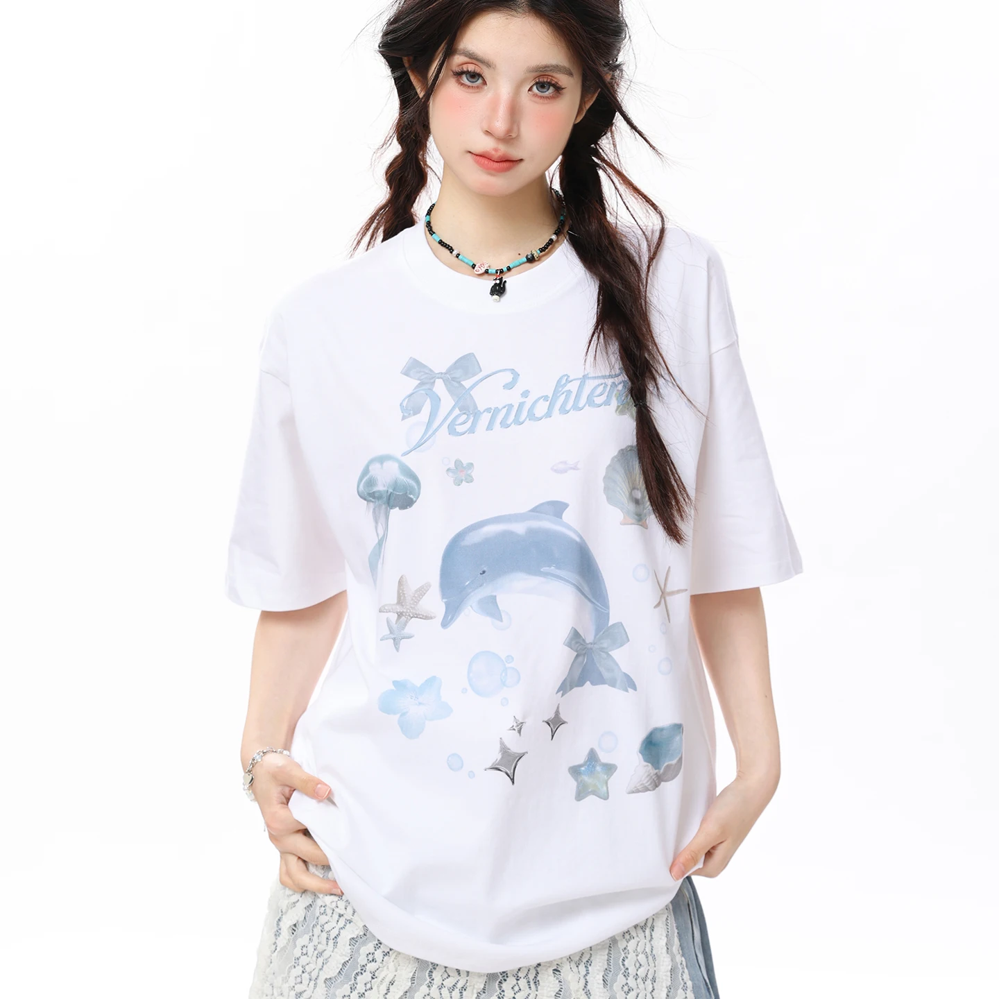 東京秋葉原アニメで人気のカジュアルプリントTシャツ：女性向けルーズフィットデザインの実用性とシーン別適用