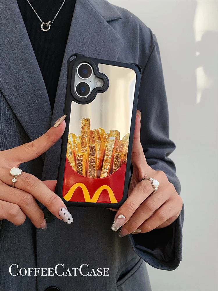 iPhone用ミラーケース：ゴールドフライドポテトデザインと調節可能なストラップの実用性解析
