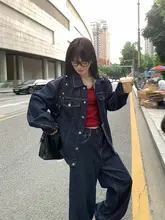 深い青色のカジュアルデニムジャケット【秋用・ルーズフィット・高級感・万能デザイン】