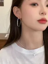 極上の柔らかさダイヤモンド付きイヤリング【ユニークデザイン・プレートタイプ・シルバー針】