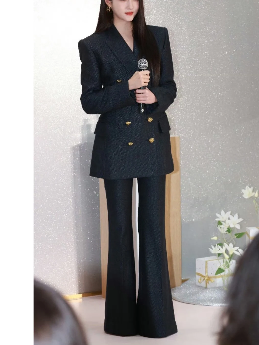 40代女性向け体型カバースーツの選び方：レディースダブルブレストスーツセットの実用性と選定基準