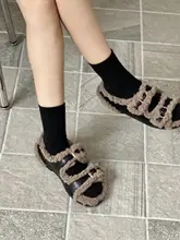 ラウンドトゥベルトバックルデザインのスリッポンタイプサンダル【フェイクラムファー・秋用・女性用】