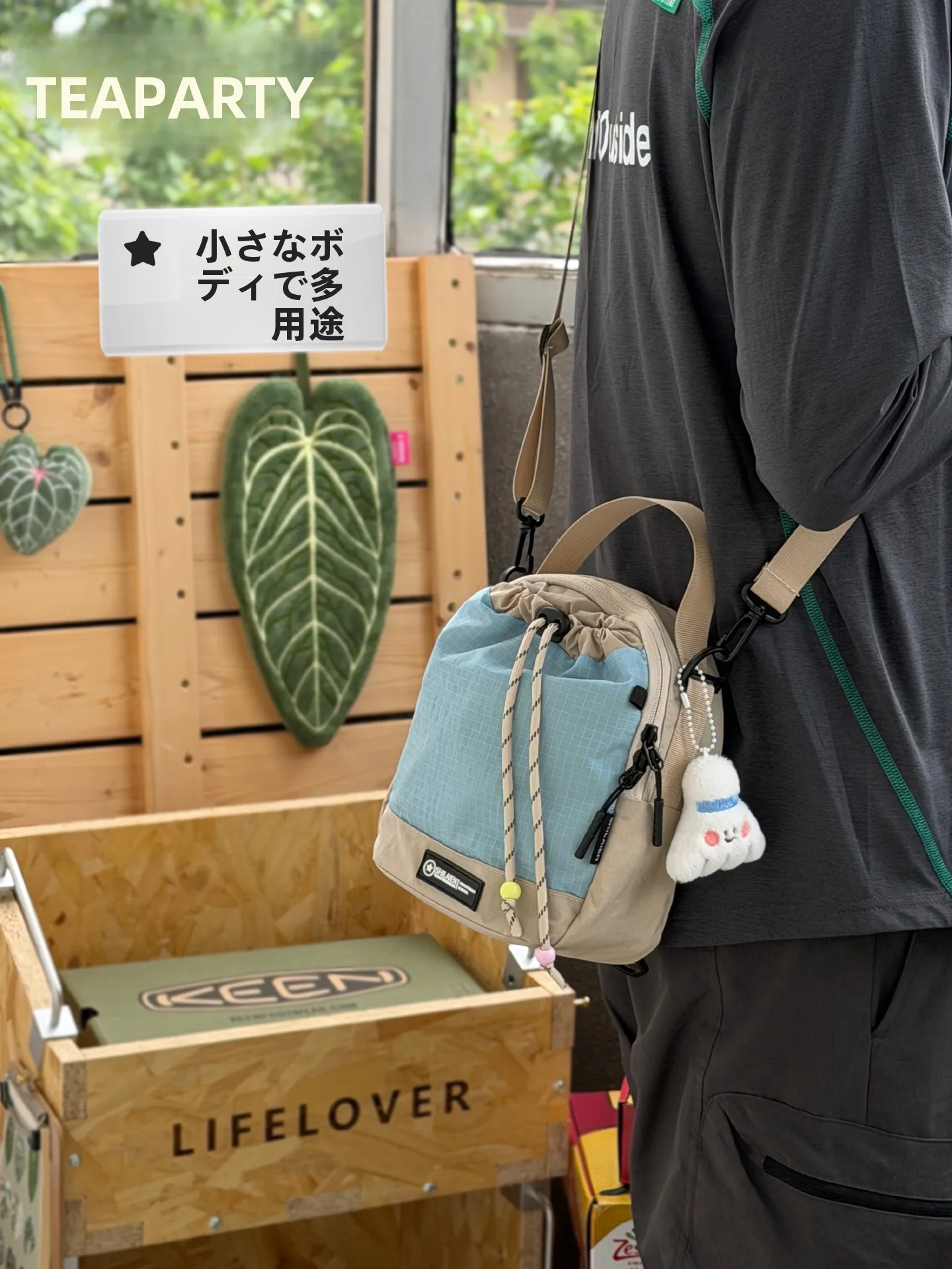 アウトドア用多機能テikingバッグ：ハイク・登山・徒歩キャンプに最適な軽量防水設計