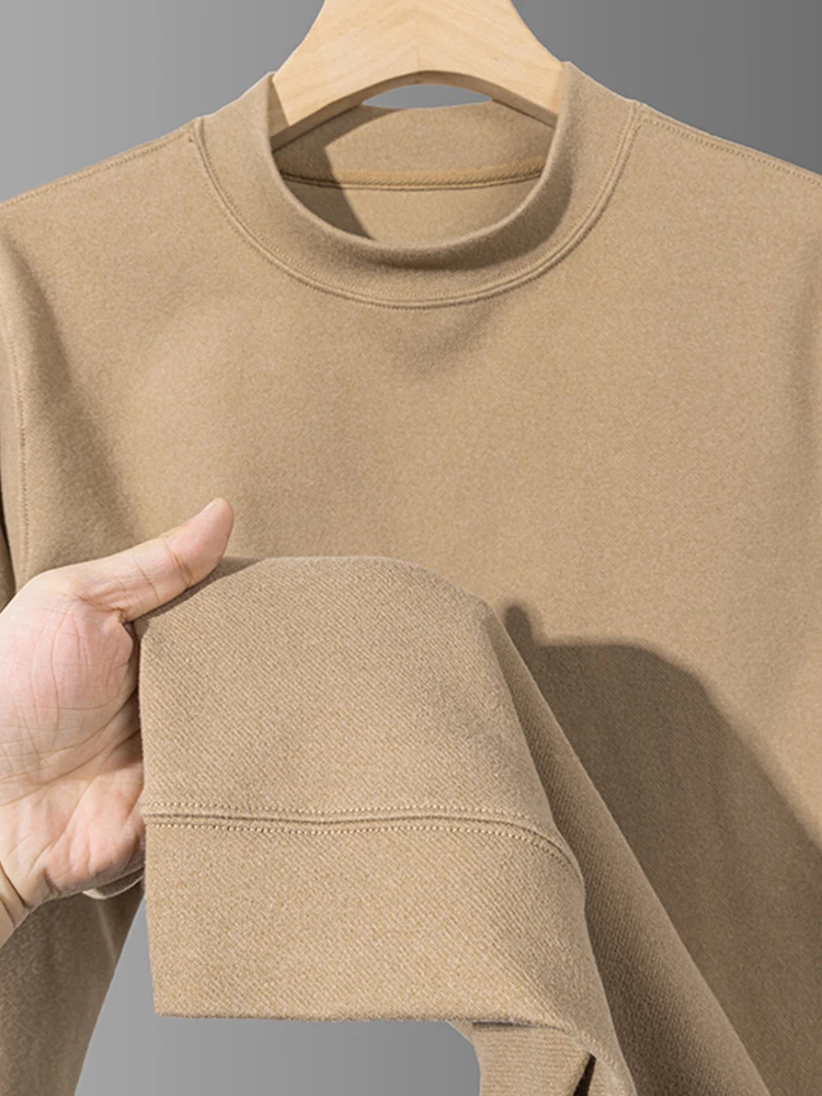 タートルネックとハイネックの違いを解明：レトロ風ハイネック裏起毛長袖Tシャツの実用性