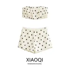 ドット柄デザインのオフショルダー上着とショートパンツ【ビーズ装飾付き・春夏向け・女性用】（セットアップ対応）