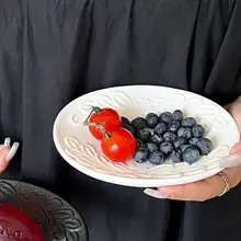 フランス風陶器製浮彫りデザインのトレイ【高級感ある陶器製・ソープディッシュ・洗面所用】