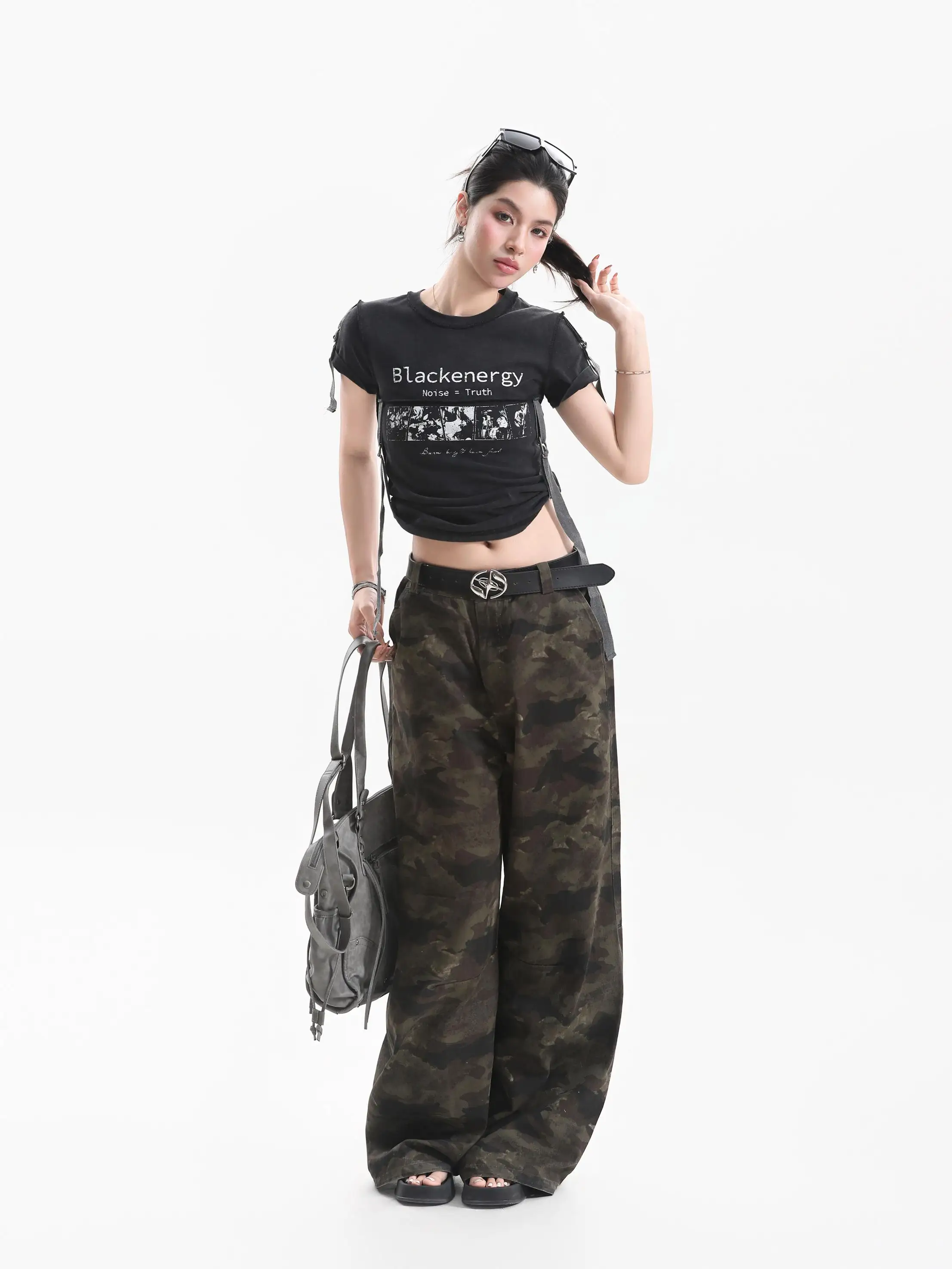 Y2Kファッションを着るなら、どんなTシャツが本当の「心のこもったスタイル」を生むの？