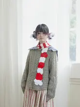 手作りビーズ付きの赤白ストライプロングスカーフ【極上の柔らかさ・着回し可能】